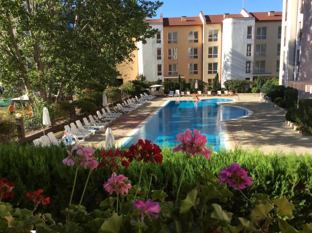 Alex Deluxe Apartments Sunny Beach Ngoại thất bức ảnh